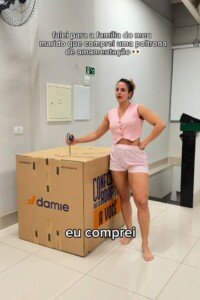 Bianca Casaroto e Poltronas Damie